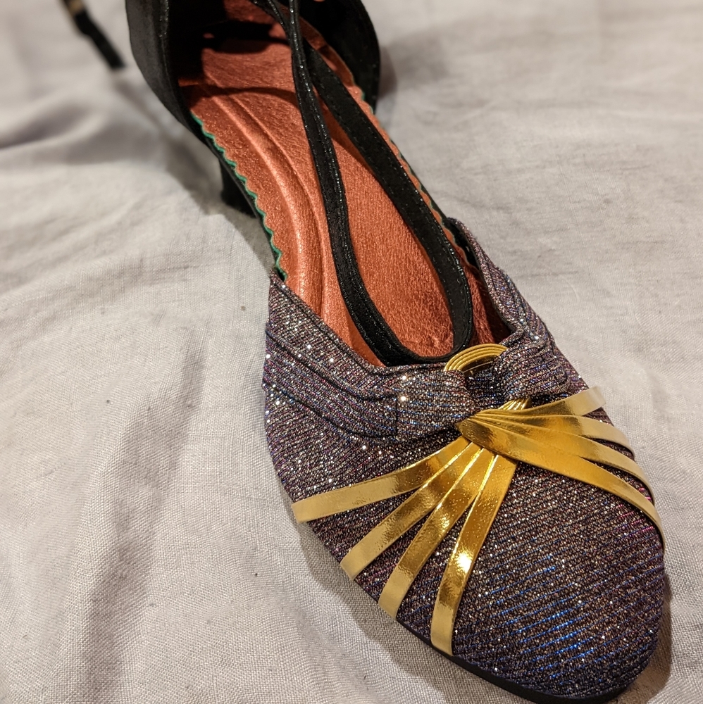 Dress shoes, perfect for weddings, galas or winter balls!